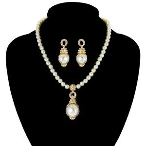 Necklace set